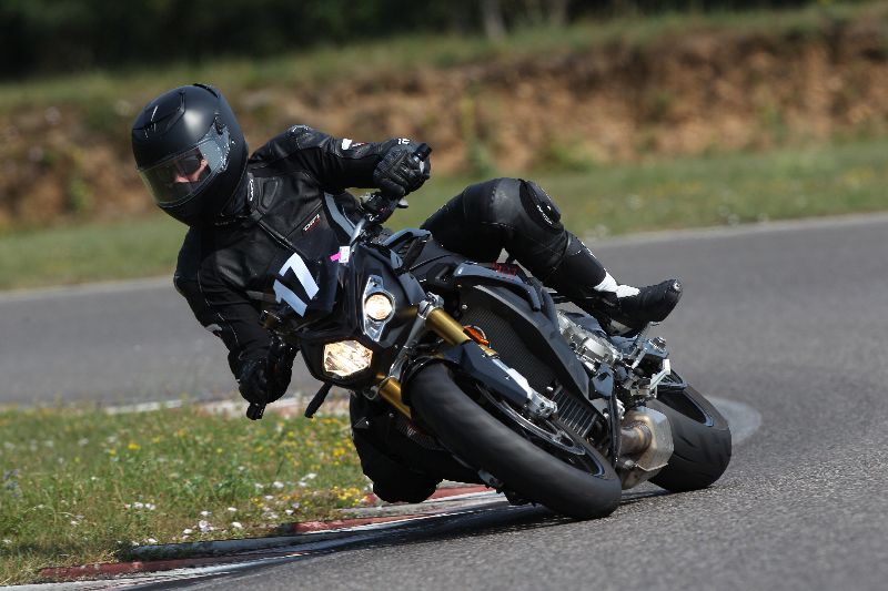 /Archiv-2018/44 06.08.2018 Dunlop Moto Ride and Test Day  ADR/Strassenfahrer-Sportfahrer grün/17